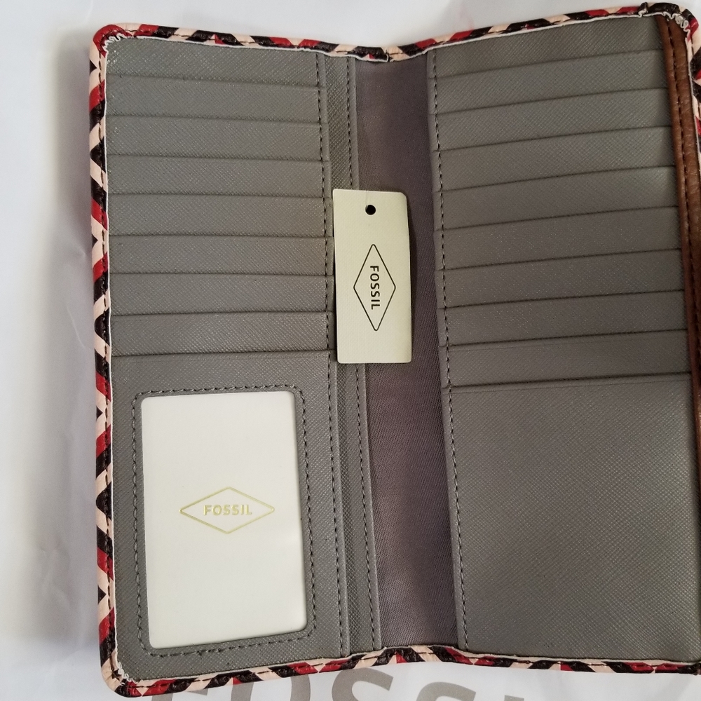 ⭐SOLD⭐Fossil Leather Wallet - Picture 9 of 9